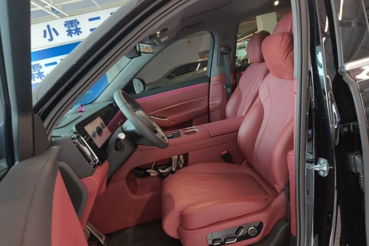 Used Hima AITO M8 2025 Extended-Range Max+ Version 53.4 kWh 6-Seater Edition Left Front Seat