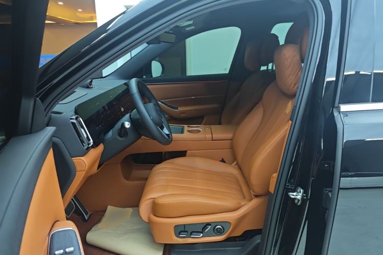 Used Hima AITO M8 2025 Extended-Range Max+ Version 53.4 kWh 6-Seater Edition Left Front Seat