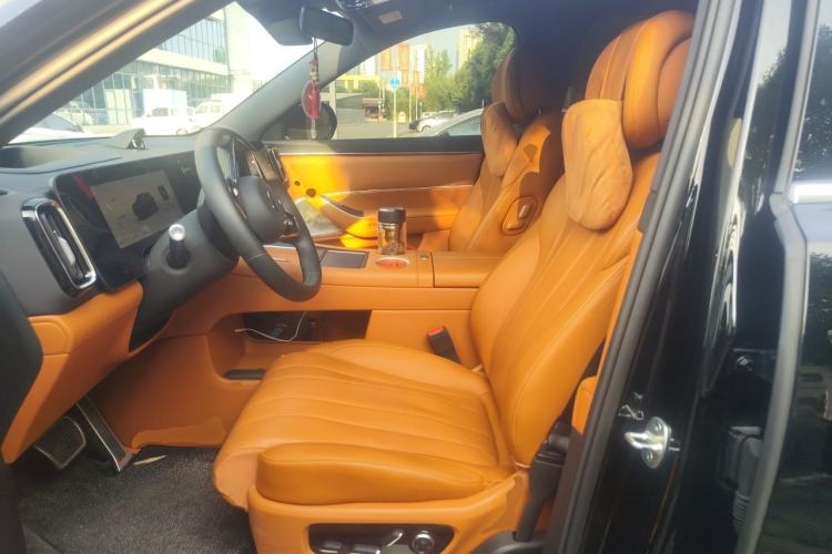 Used Hima AITO M8 2025 Extended-Range Max+ Version 53.4 kWh 6-Seater Edition Left Front Seat