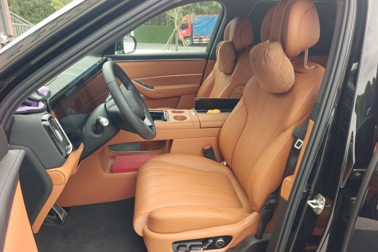Used Hima AITO M8 2025 Extended-Range Ultra Version 53.4 kWh 6-Seater Edition Left Front Seat