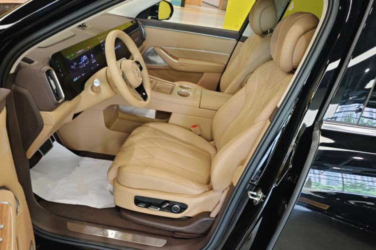 Used Hima AITO M8 2025 Extended-Range Ultra Version 53.4 kWh 6-Seater Edition Left Front Seat