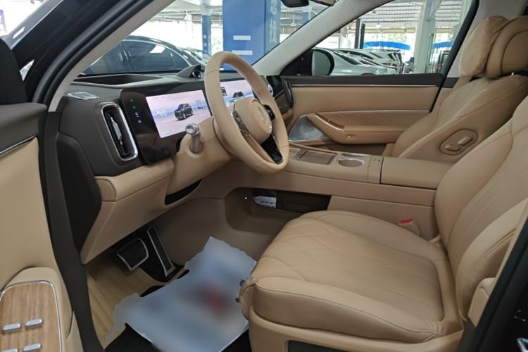 Used Hima AITO M8 2025 Extended-Range Max+ Version 53.4 kWh 6-Seater Edition Left Front Seat