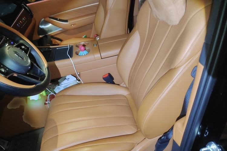 Used Hima AITO M8 2025 Extended-Range Max+ Version 53.4 kWh 6-Seater Edition Left Front Seat