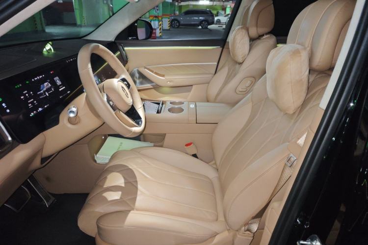 Used Hima AITO M8 2025 Extended-Range Max+ Version 53.4 kWh 6-Seater Edition Left Front Seat
