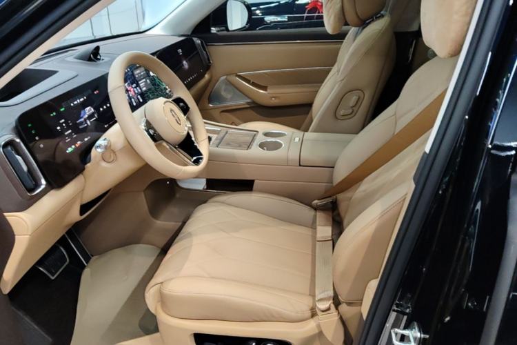 Used Hima AITO M8 2025 Extended-Range Max+ Version 53.4 kWh 5-Seater Edition Left Front Seat