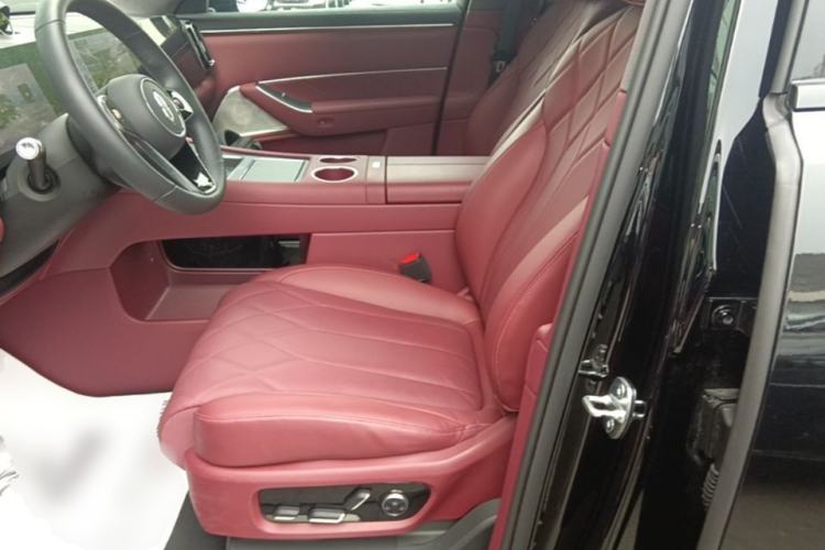 Used Hima AITO M8 2025 Extended-Range Ultra Version 53.4 kWh 5-Seater Edition Left Front Seat