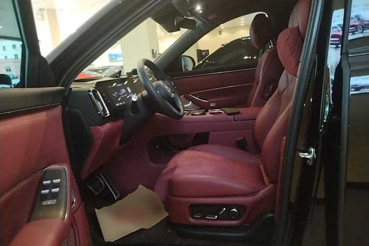 Used Hima AITO M8 2025 Extended-Range Max+ Version 53.4 kWh 6-Seater Edition Left Front Seat