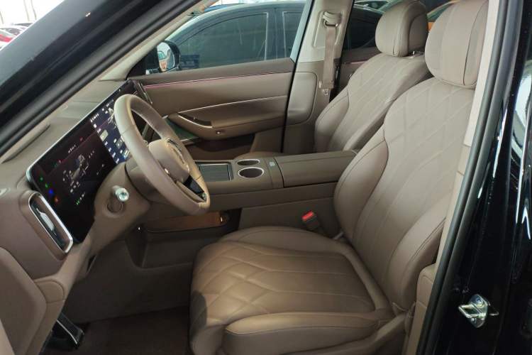 Used Hima AITO M8 2025 Model, Pure Electric Max+ Six-Seat Long-Range Version Left Front Seat
