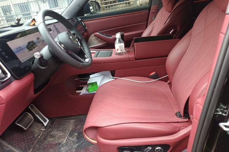 Used Hima AITO M8 2025 Model, Pure Electric Max+ Five-Seat All-Wheel-Drive Version Left Front Seat