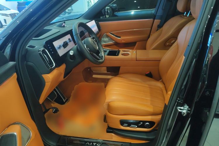 Used Hima AITO M8 2025 Extended-Range Max+ Version 53.4 kWh 6-Seater Edition Left Front Seat