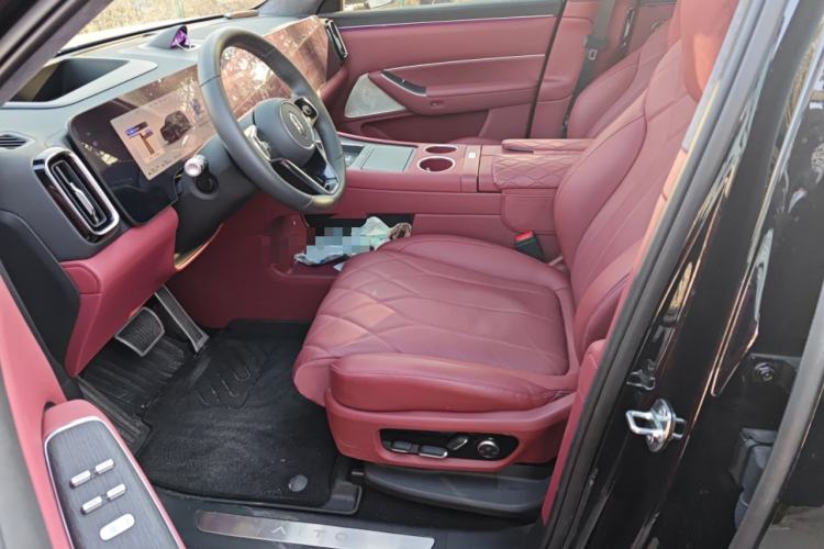 Used Hima AITO M8 2025 Extended-Range Max+ Version 53.4 kWh 5-Seater Edition Left Front Seat