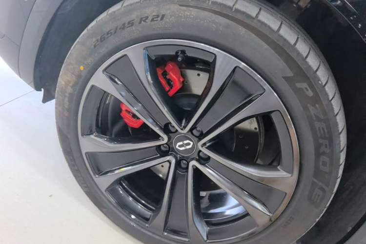 Used Hima AITO M8 2025 Extended-Range Ultra Version 53.4 kWh 5-Seater Edition Left Front Wheel Hub