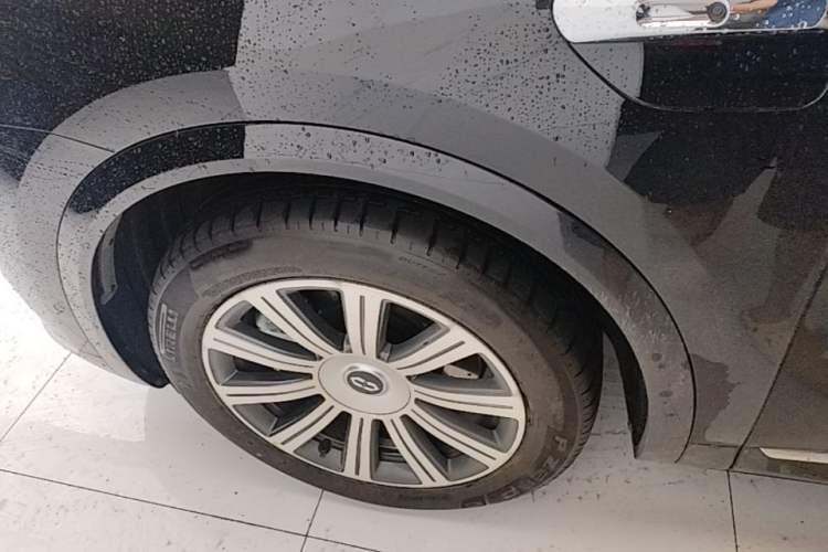 Used Hima AITO M8 2025 Extended-Range Max+ Version 53.4 kWh 5-Seater Edition Left Front Wheel Hub