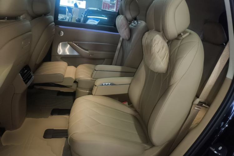 Used Hima AITO M8 2025 Extended-Range Max+ Version 53.4 kWh 6-Seater Edition Left Rear Seat