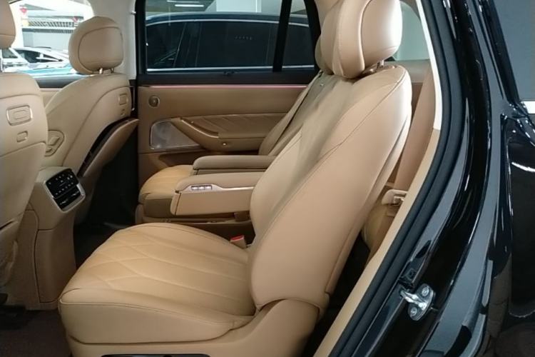 Used Hima AITO M8 2025 Extended-Range Ultra Version 53.4 kWh 6-Seater Edition Left Rear Seat