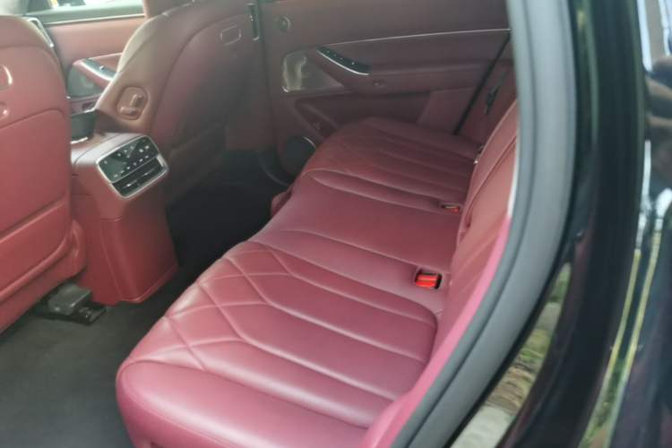 Used Hima AITO M8 2025 Extended-Range Ultra Version 53.4 kWh 5-Seater Edition Left Rear Seat