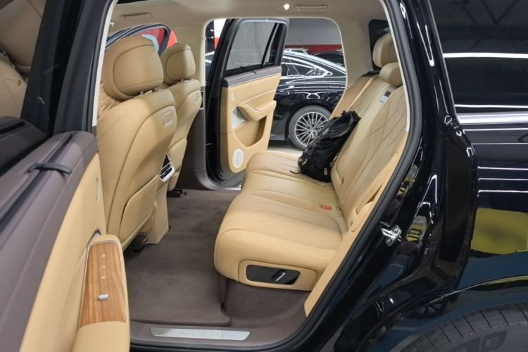 Used Hima AITO M8 2025 Extended-Range Max+ Version 53.4 kWh 5-Seater Edition Left Rear Seat