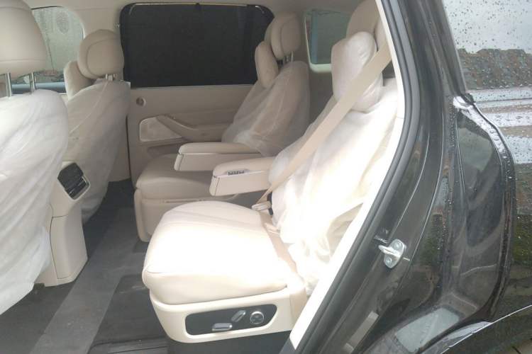 Used Hima AITO M8 2025 Extended-Range Max+ Version 53.4 kWh 6-Seater Edition Left Rear Seat