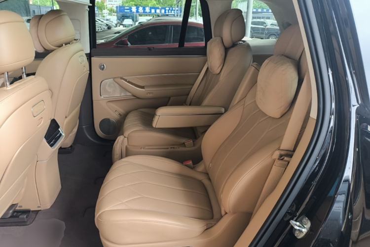 Used Hima AITO M8 2025 Extended-Range Ultra Version 53.4 kWh 6-Seater Edition Left Rear Seat