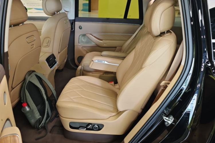 Used Hima AITO M8 2025 Extended-Range Ultra Version 53.4 kWh 6-Seater Edition Left Rear Seat