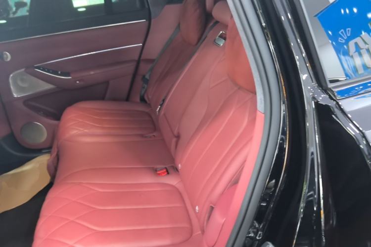 Used Hima AITO M8 2025 Extended-Range Ultra Version 53.4 kWh 5-Seater Edition Left Rear Seat