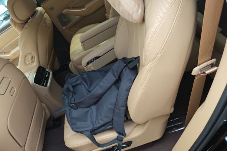 Used Hima AITO M8 2025 Extended-Range Ultra Version 53.4 kWh 6-Seater Edition Left Rear Seat