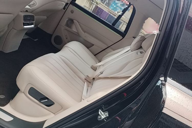 Used Hima AITO M8 2025 Extended-Range Max+ Version 53.4 kWh 5-Seater Edition Left Rear Seat