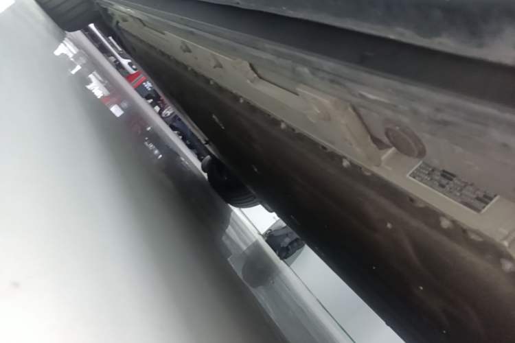 Used Hima AITO M8 2025 Model, Pure Electric Max+ Six-Seat Long-Range Version Left Side Sill