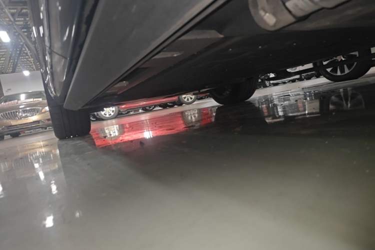 Used Hima AITO M8 2025 Extended-Range Max+ Version 53.4 kWh 6-Seater Edition Left Side Sill