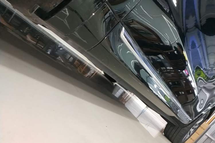 Used Hima AITO M8 2025 Extended-Range Max Version 37 kWh 5-Seater Left Side Sill