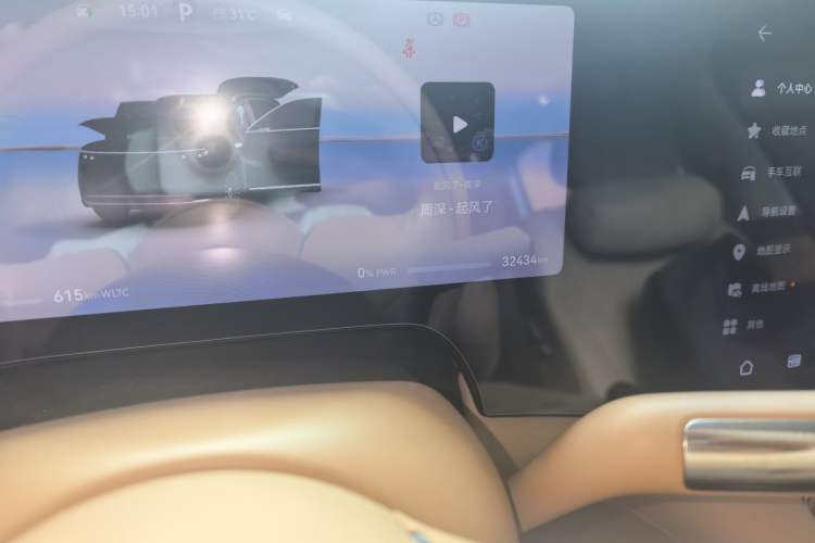 Used Hima AITO M8 2025 Extended-Range Ultra Version 53.4 kWh 6-Seater Edition Odometer Close Up