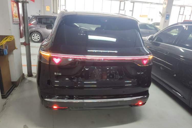 Used Hima AITO M8 2025 Extended-Range Max+ Version 53.4 kWh 5-Seater Edition Rear