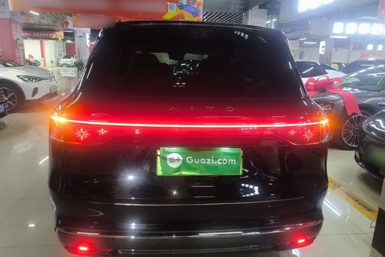 Used Hima AITO M8 2025 Extended-Range Max+ Version 53.4 kWh 6-Seater Edition Rear