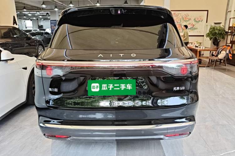 Used Hima AITO M8 2025 Extended-Range Ultra Version 53.4 kWh 6-Seater Edition Rear