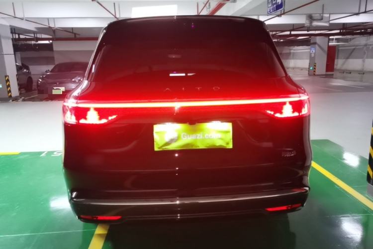 Used Hima AITO M8 2025 Extended-Range Max+ Version 53.4 kWh 6-Seater Edition Rear