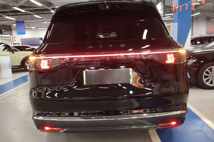 Used Hima AITO M8 2025 Extended-Range Ultra Version 53.4 kWh 6-Seater Edition Rear