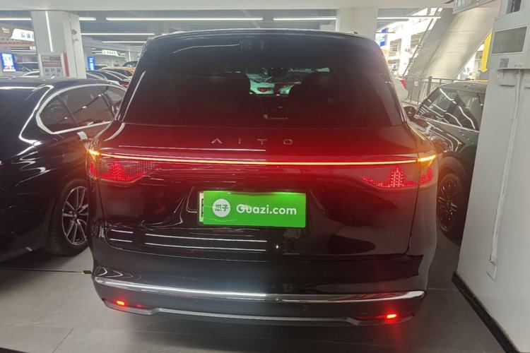 Used Hima AITO M8 2025 Extended-Range Max+ Version 53.4 kWh 6-Seater Edition Rear