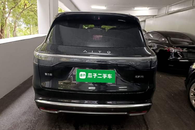 Used Hima AITO M8 2025 Extended-Range Max+ Version 53.4 kWh 6-Seater Edition Rear