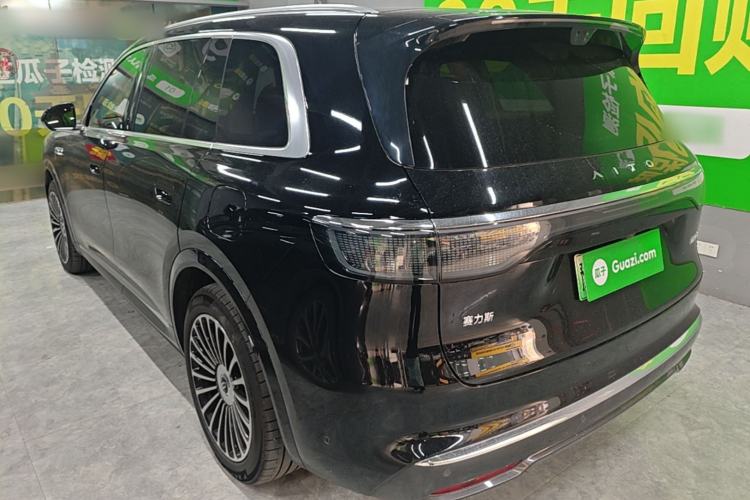 Used Hima AITO M8 2025 Extended-Range Ultra Version 53.4 kWh 6-Seater Edition Rear Left 45 Deg