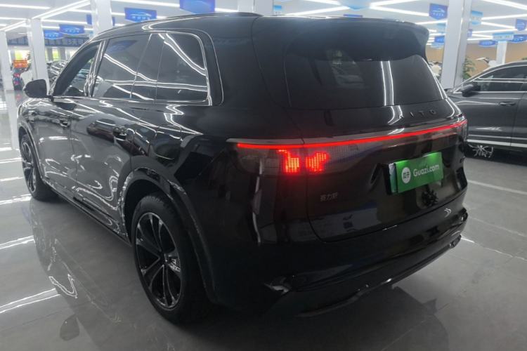 Used Hima AITO M8 2025 Extended-Range Ultra Version 53.4 kWh 5-Seater Edition Rear Left 45 Deg