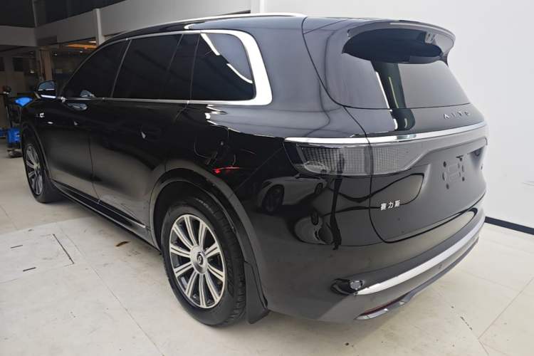 Used Hima AITO M8 2025 Extended-Range Max+ Version 53.4 kWh 6-Seater Edition Rear Left 45 Deg