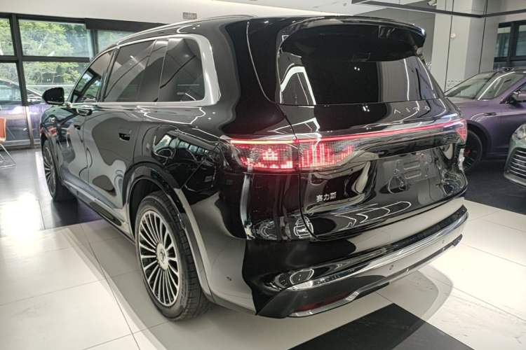 Used Hima AITO M8 2025 Extended-Range Max+ Version 53.4 kWh 5-Seater Edition Rear Left 45 Deg