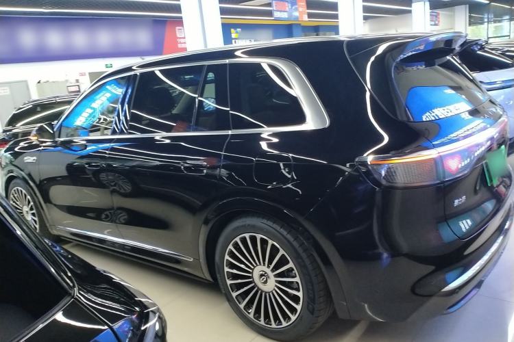 Used Hima AITO M8 2025 Extended-Range Ultra Version 53.4 kWh 6-Seater Edition Rear Left 45 Deg