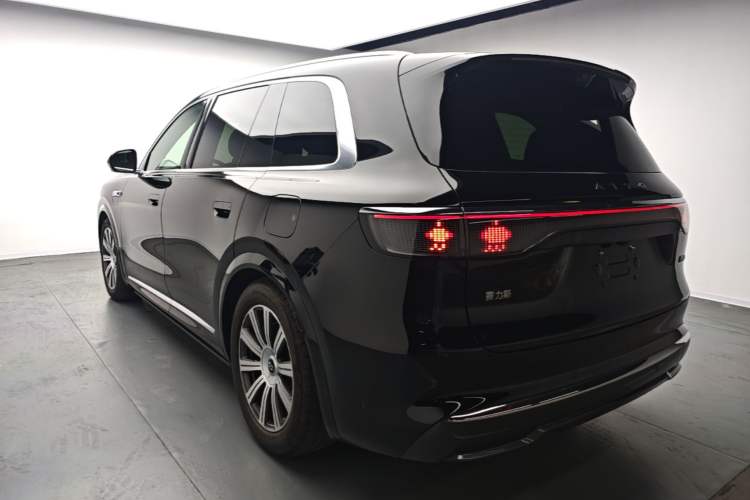 Used Hima AITO M8 2025 Extended-Range Max+ Version 53.4 kWh 6-Seater Edition Rear Left 45 Deg