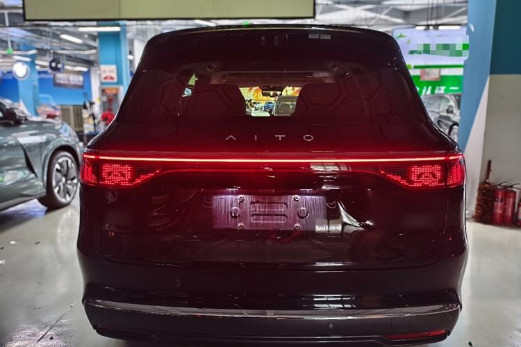 Used Hima AITO M8 2025 Extended-Range Ultra Version 53.4 kWh 6-Seater Edition Rear