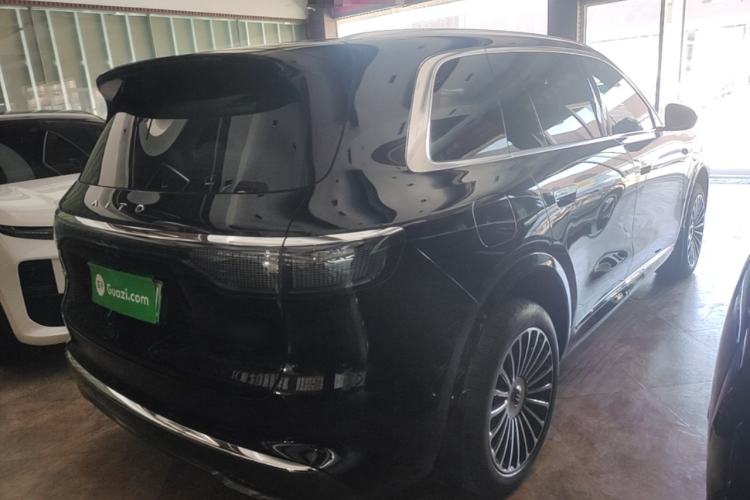 Used Hima AITO M8 2025 Extended-Range Ultra Version 53.4 kWh 6-Seater Edition Rear Right 45 Deg