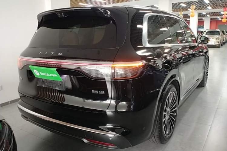 Used Hima AITO M8 2025 Extended-Range Ultra Version 53.4 kWh 6-Seater Edition Rear Right 45 Deg