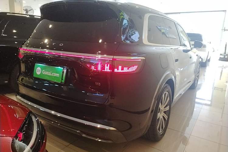 Used Hima AITO M8 2025 Extended-Range Ultra Version 53.4 kWh 6-Seater Edition Rear Right 45 Deg