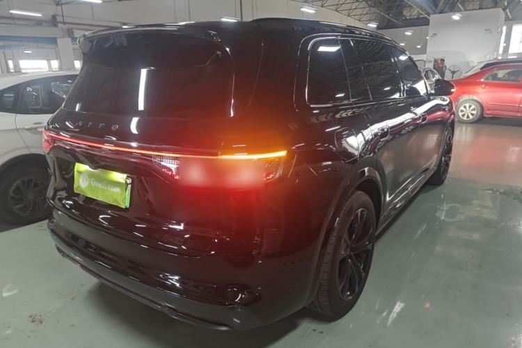 Used Hima AITO M8 2025 Extended-Range Max+ Version 53.4 kWh 6-Seater Edition Rear Right 45 Deg