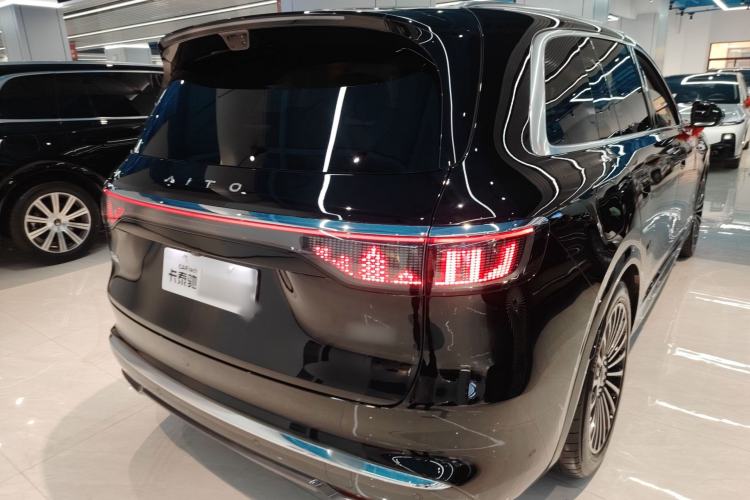 Used Hima AITO M8 2025 Extended-Range Ultra Version 53.4 kWh 6-Seater Edition Rear Right 45 Deg